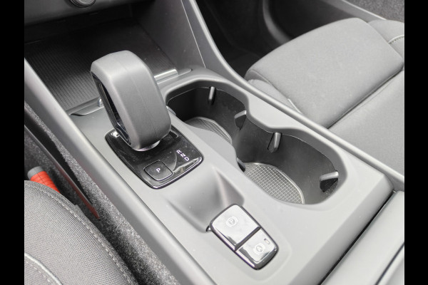Volvo XC40 T2 130PK Momentum Business | BLIS | Camera Achter | PDC V+A | Carplay | Adapt. Cruise