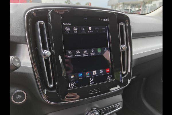 Volvo XC40 T2 130PK Momentum Business | BLIS | Camera Achter | PDC V+A | Carplay | Adapt. Cruise