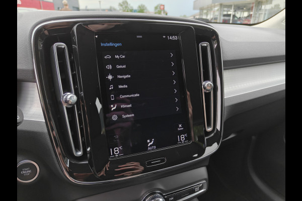 Volvo XC40 T2 130PK Momentum Business | BLIS | Camera Achter | PDC V+A | Carplay | Adapt. Cruise