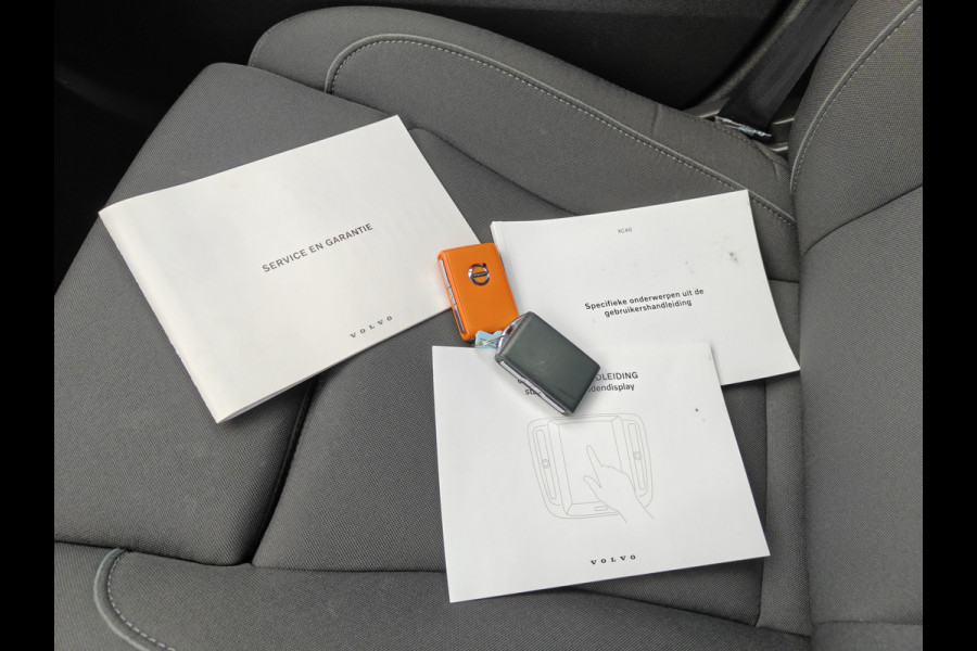 Volvo XC40 T2 130PK Momentum Business | BLIS | Camera Achter | PDC V+A | Carplay | Adapt. Cruise