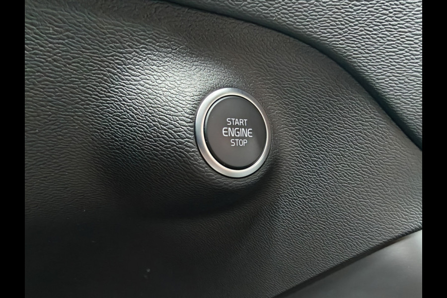 Volvo XC40 T2 130PK Momentum Business | BLIS | Camera Achter | PDC V+A | Carplay | Adapt. Cruise