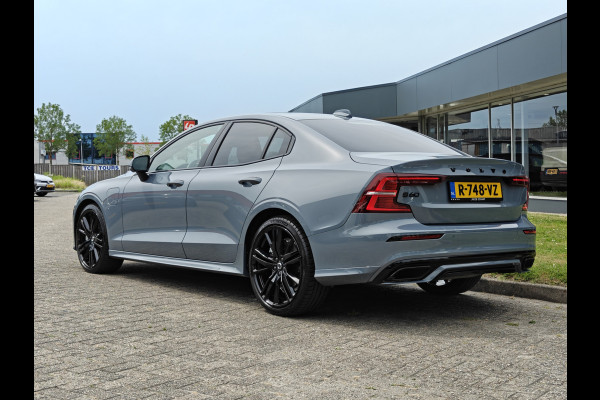 Volvo S60 T6 AWD 340PK Plug-in Hybrid R-Design | 20'' | Panodak | H&K | 360 Camera | Leder dashboard |