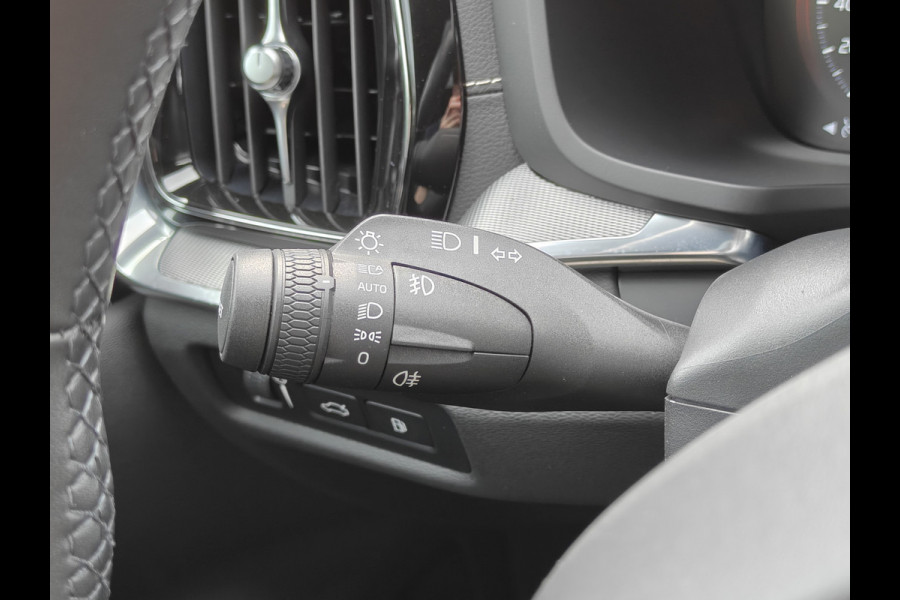Volvo S60 T6 AWD 340PK Plug-in Hybrid R-Design | 20'' | Panodak | H&K | 360 Camera | Leder dashboard |