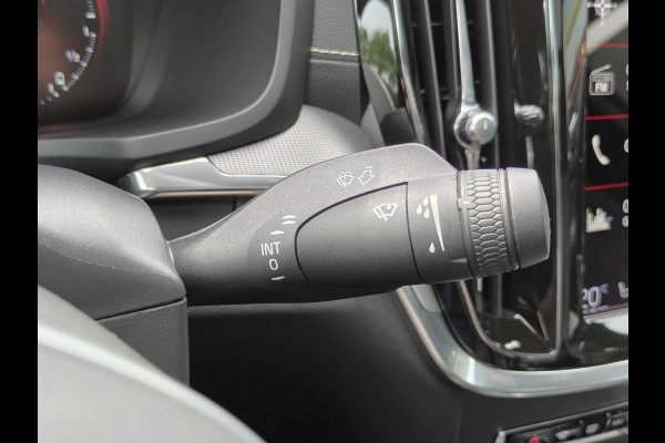 Volvo S60 T6 AWD 340PK Plug-in Hybrid R-Design | 20'' | Panodak | H&K | 360 Camera | Leder dashboard |