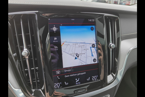 Volvo S60 T6 AWD 340PK Plug-in Hybrid R-Design | 20'' | Panodak | H&K | 360 Camera | Leder dashboard |