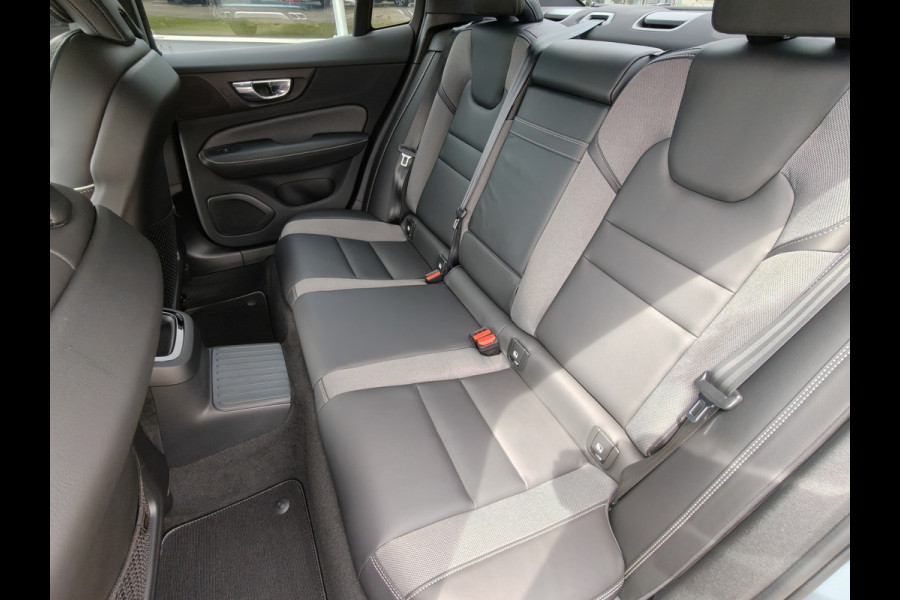 Volvo S60 T6 AWD 340PK Plug-in Hybrid R-Design | 20'' | Panodak | H&K | 360 Camera | Leder dashboard |