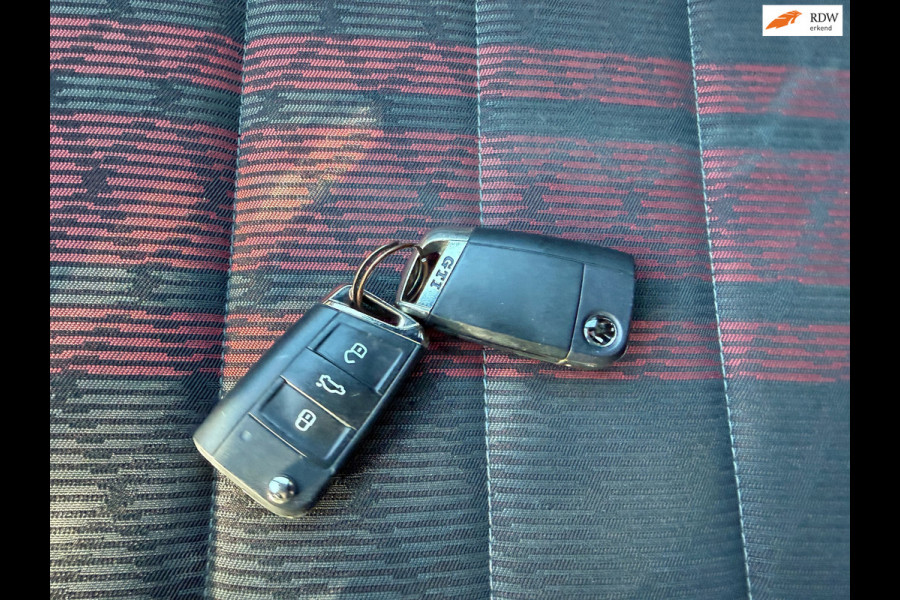 Volkswagen Golf 2.0 TSI GTI TCR | Akrapovic | Keyless | Camera |