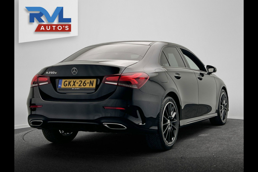 Mercedes-Benz A-Klasse 250 e AMG Line | Carplay | Navigatie | Burmeister | Camera | Climate-control | Cruise |
