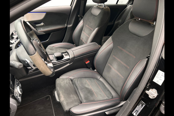 Mercedes-Benz A-Klasse 250 e AMG Line | Carplay | Navigatie | Burmeister | Camera | Climate-control | Cruise |