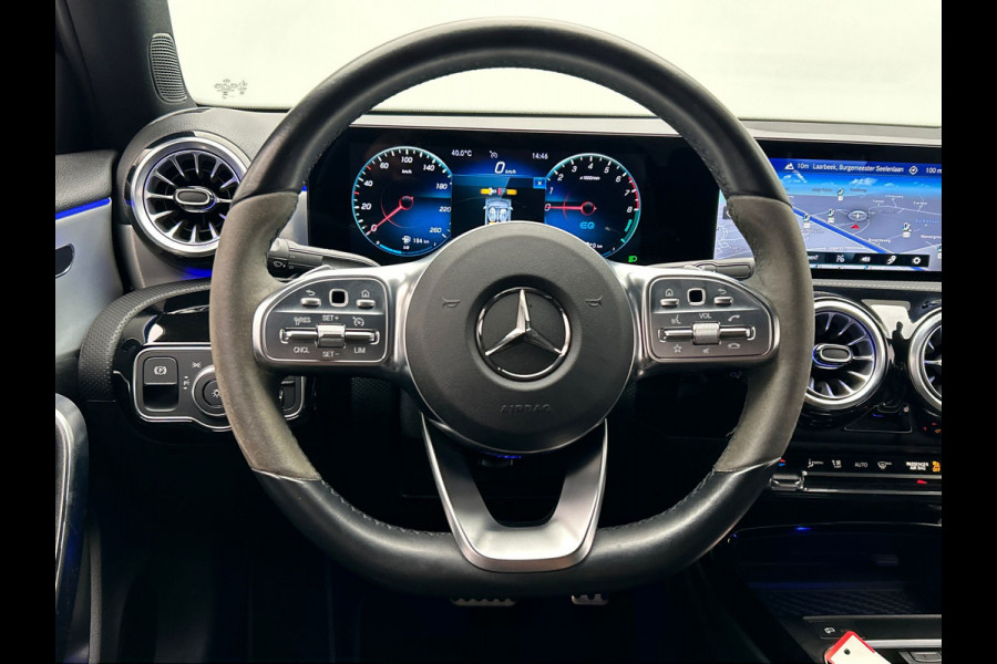 Mercedes-Benz A-Klasse 250 e AMG Line | Carplay | Navigatie | Burmeister | Camera | Climate-control | Cruise |
