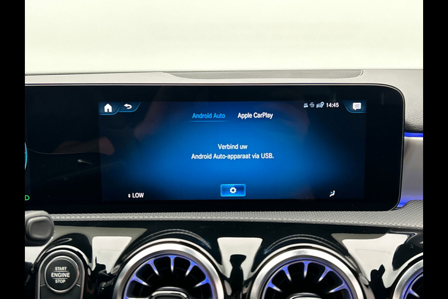 Mercedes-Benz A-Klasse 250 e AMG Line | Carplay | Navigatie | Burmeister | Camera | Climate-control | Cruise |