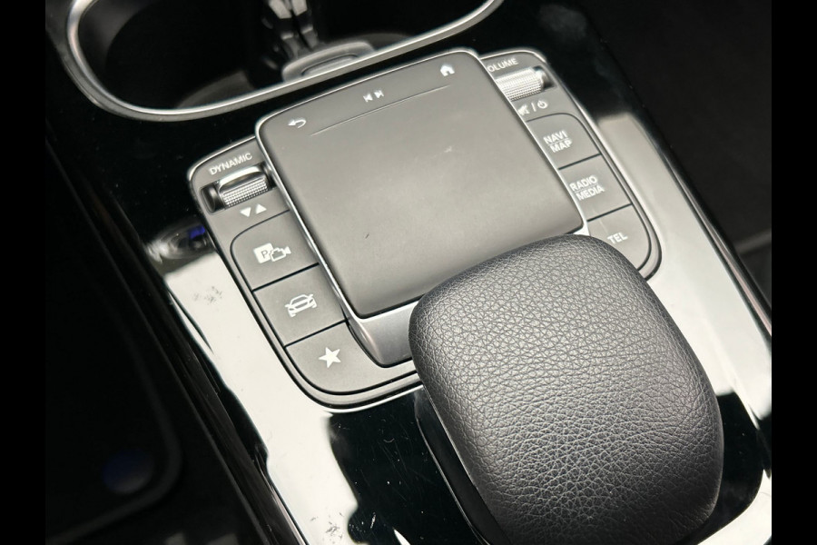 Mercedes-Benz A-Klasse 250 e AMG Line | Carplay | Navigatie | Burmeister | Camera | Climate-control | Cruise |