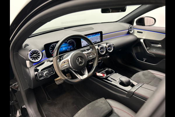 Mercedes-Benz A-Klasse 250 e AMG Line | Carplay | Navigatie | Burmeister | Camera | Climate-control | Cruise |