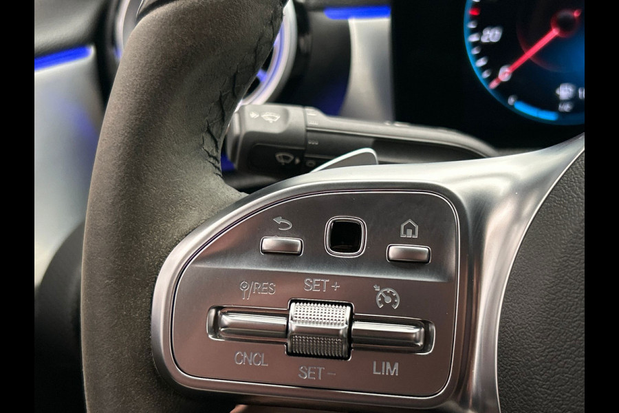 Mercedes-Benz A-Klasse 250 e AMG Line | Carplay | Navigatie | Burmeister | Camera | Climate-control | Cruise |