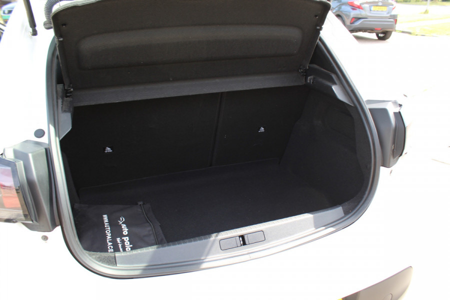 Peugeot 208 1.2 PureTech Active LAGE KM nap
