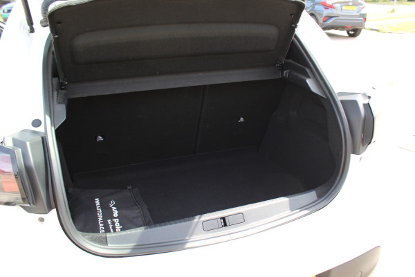Peugeot 208 1.2 PureTech Active LAGE KM nap