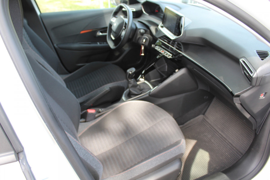 Peugeot 208 1.2 PureTech Active LAGE KM nap