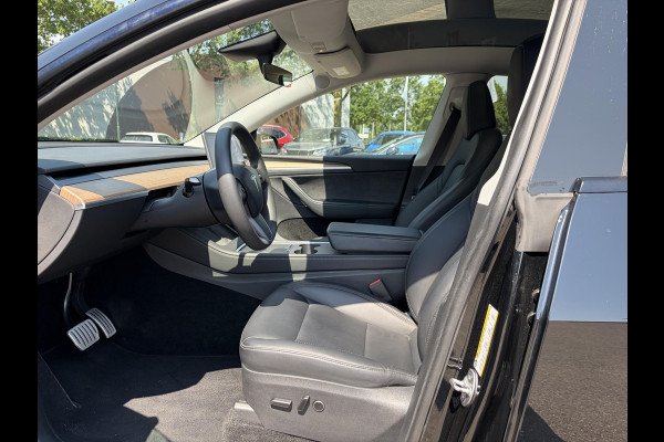 Tesla Model Y Performance AWD 75 kWh VAN: 42.900,- VOOR: 39.877,- UW WKVOORDEEL: 3.023,- | RIJKLAAR GELEVERD | 12 MND BOVAG GARANTIE | TESLA GARANTIE ACCU + AANDRIJFLIJN T/M 03-2031/ 240.000KM|