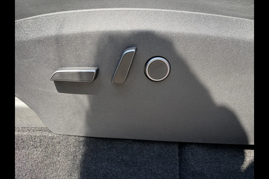 Tesla Model Y Performance AWD 75 kWh VAN: 42.900,- VOOR: 39.877,- UW WKVOORDEEL: 3.023,- | RIJKLAAR GELEVERD | 12 MND BOVAG GARANTIE | TESLA GARANTIE ACCU + AANDRIJFLIJN T/M 03-2031/ 240.000KM|