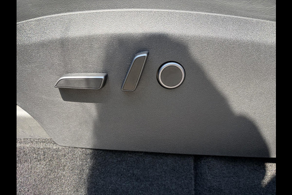 Tesla Model Y Performance AWD 75 kWh VAN: 42.900,- VOOR: 39.877,- UW WKVOORDEEL: 3.023,- | RIJKLAAR GELEVERD | 12 MND BOVAG GARANTIE | TESLA GARANTIE ACCU + AANDRIJFLIJN T/M 03-2031/ 240.000KM|
