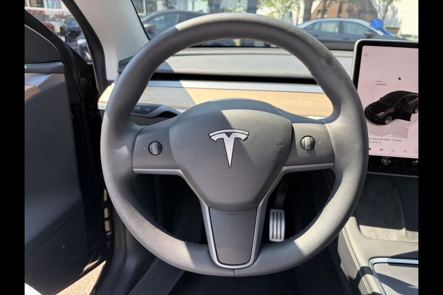 Tesla Model Y Performance AWD 75 kWh VAN: 42.900,- VOOR: 39.877,- UW WKVOORDEEL: 3.023,- | RIJKLAAR GELEVERD | 12 MND BOVAG GARANTIE | TESLA GARANTIE ACCU + AANDRIJFLIJN T/M 03-2031/ 240.000KM|