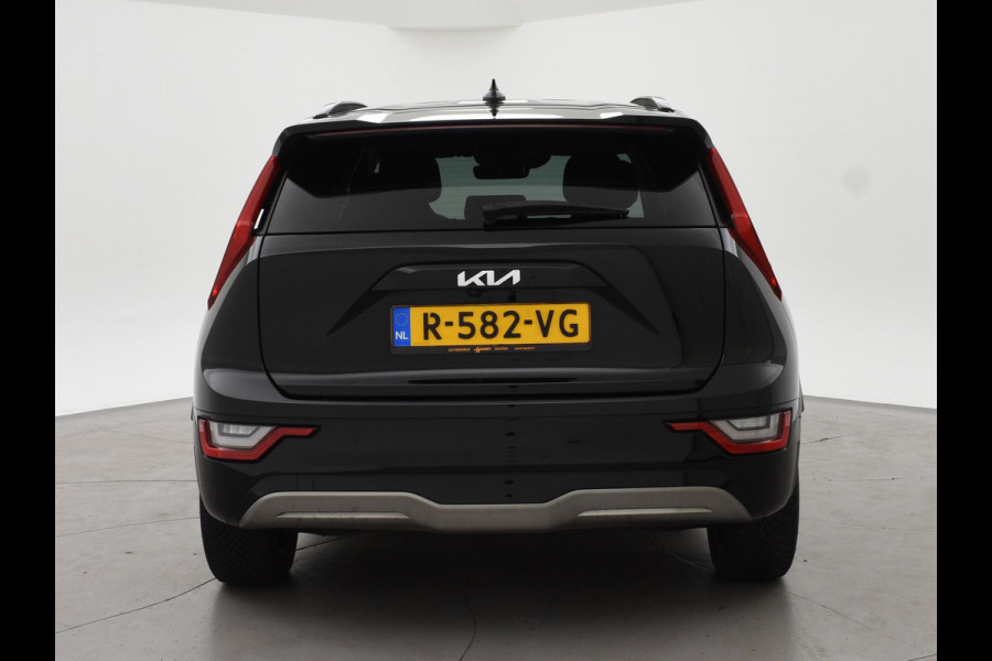 Kia Niro EV DYNAMICPLUSLINE 64.8 kWh + SCHUIFDAK | LEDER | HEAD-UP | CAMERA | SFEERVERLICHTING | ADAPTIVE CRUISE