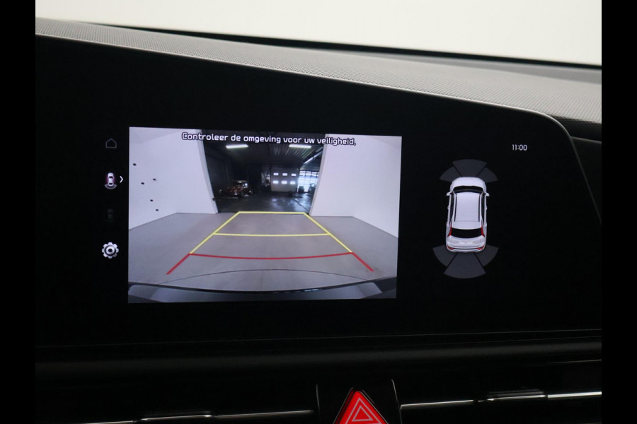Kia Niro EV DYNAMICPLUSLINE 64.8 kWh + SCHUIFDAK | LEDER | HEAD-UP | CAMERA | SFEERVERLICHTING | ADAPTIVE CRUISE