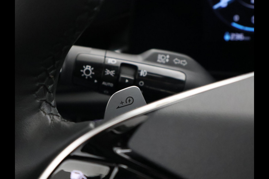 Kia Niro EV DYNAMICPLUSLINE 64.8 kWh + SCHUIFDAK | LEDER | HEAD-UP | CAMERA | SFEERVERLICHTING | ADAPTIVE CRUISE