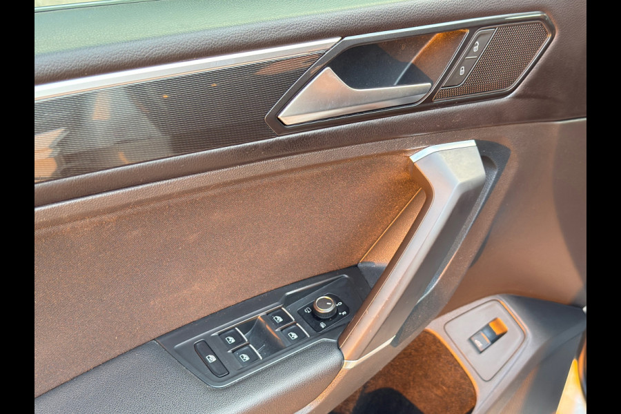 Volkswagen Tiguan Allspace R LINE/DSG/VIRTUEL/ACC/LANE ASSIST