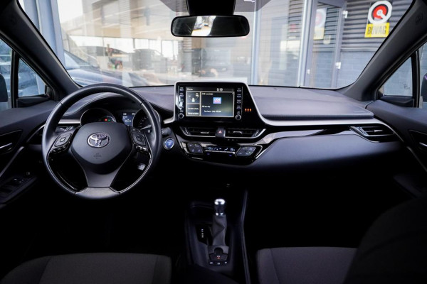 Toyota C-HR 1.8 Hybrid Dynamic / Carplay / Adaptive Cruise / Camera