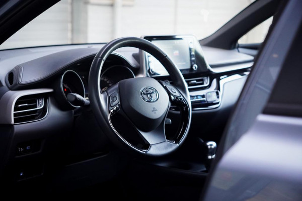 Toyota C-HR 1.8 Hybrid Dynamic / Carplay / Adaptive Cruise / Camera