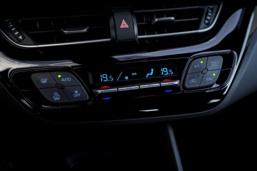 Toyota C-HR 1.8 Hybrid Dynamic / Carplay / Adaptive Cruise / Camera
