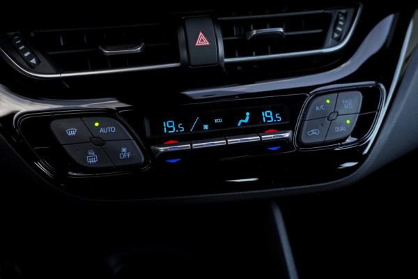 Toyota C-HR 1.8 Hybrid Dynamic / Carplay / Adaptive Cruise / Camera