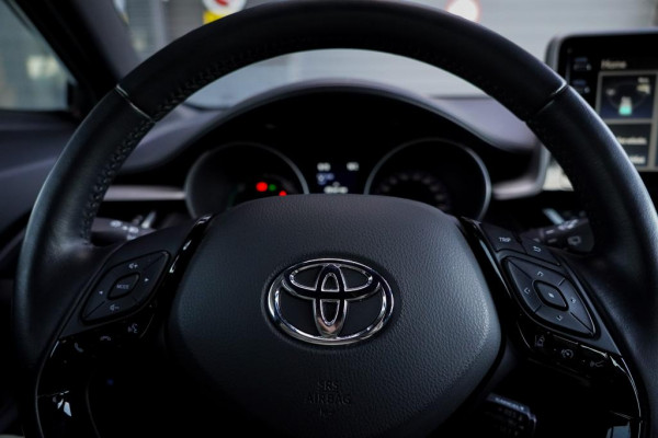 Toyota C-HR 1.8 Hybrid Dynamic / Carplay / Adaptive Cruise / Camera