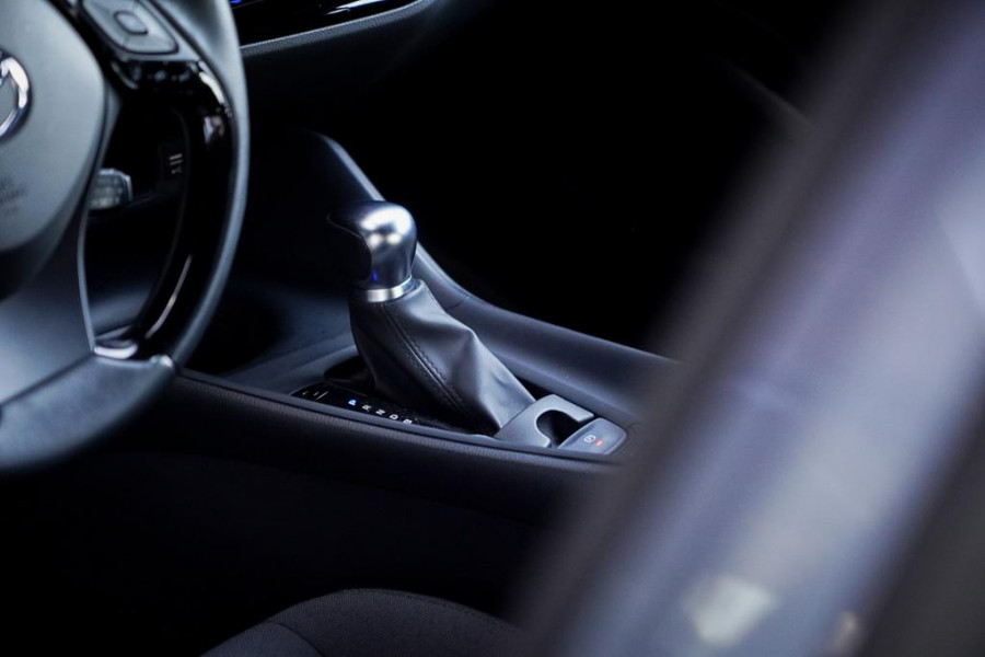 Toyota C-HR 1.8 Hybrid Dynamic / Carplay / Adaptive Cruise / Camera