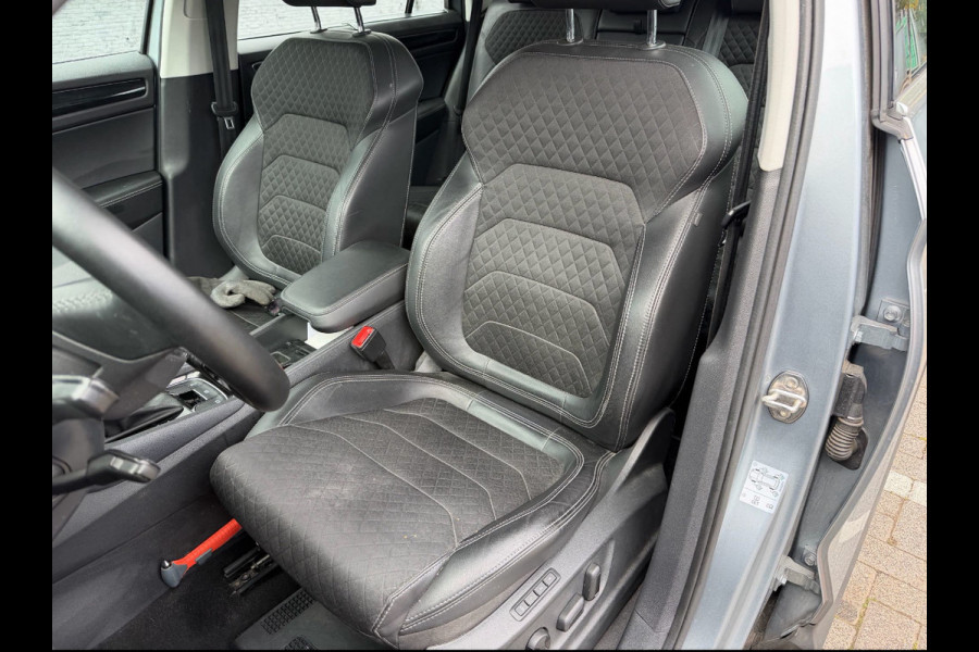 Škoda Kodiaq 1.5 TSI Business Edition Plus / Trekhaak / 360Camera / Leder / Keyless / 18'' / CarPlay / Canton Audio / Stoelverwarming / Dodehoek / DAB / Cruise Control