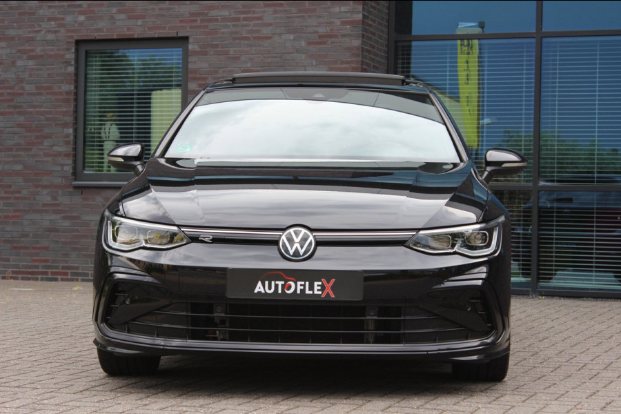 Volkswagen Golf 1.5 eTSI R-Line pano / IQ light