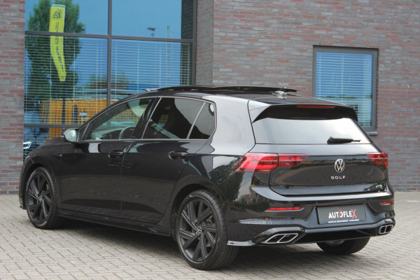 Volkswagen Golf 1.5 eTSI R-Line pano / IQ light