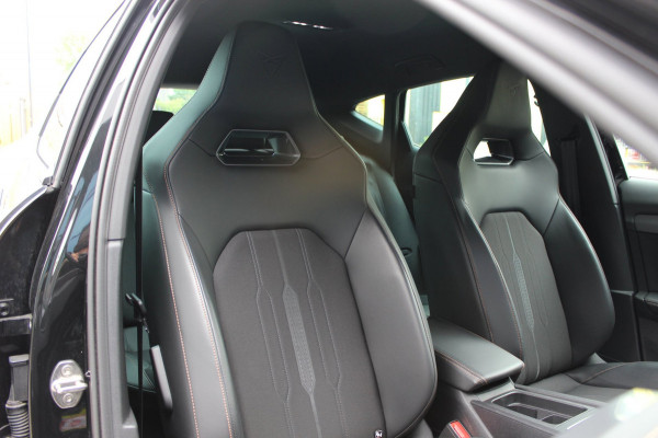 CUPRA Formentor 1.4 e-Hybrid Business