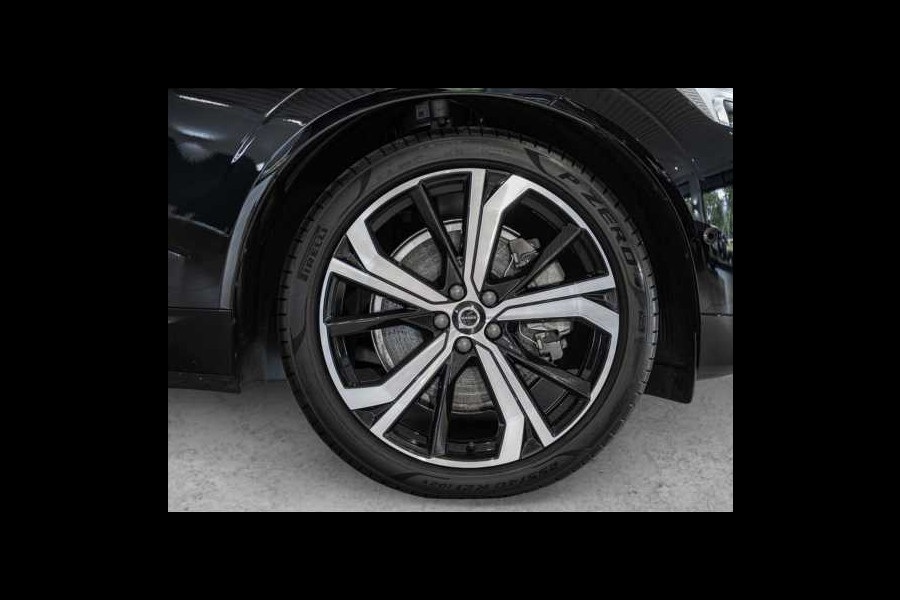 Volvo XC60 2.0 T8 Plug-in hybrid AWD Plus Dark (335kW/455PK) PANORAMA, LUCHTV, WINTER, HuD ** 1e EIG - Ex VOLVO) ** INFORMEER OOK NAAR ONZE AANTREKKELIJKE FINANCIAL-LEASE TARIEVEN **