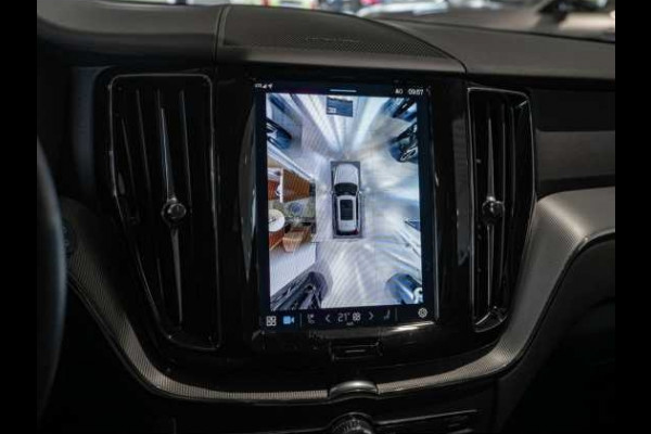 Volvo XC60 2.0 T8 Plug-in hybrid AWD Plus Dark (335kW/455PK) PANORAMA, LUCHTV, WINTER, HuD ** 1e EIG - Ex VOLVO) ** INFORMEER OOK NAAR ONZE AANTREKKELIJKE FINANCIAL-LEASE TARIEVEN **