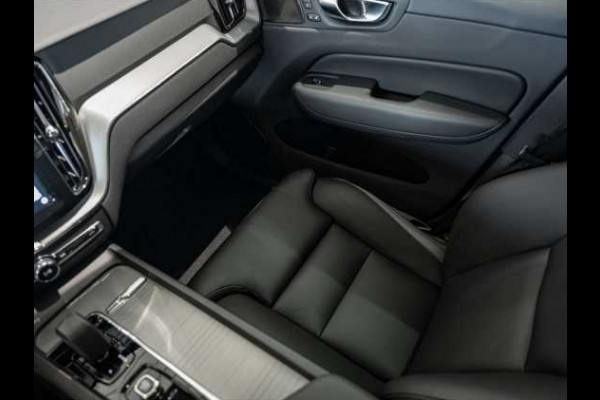 Volvo XC60 2.0 T8 Plug-in hybrid AWD Plus Dark (335kW/455PK) PANORAMA, LUCHTV, WINTER, HuD ** 1e EIG - Ex VOLVO) ** INFORMEER OOK NAAR ONZE AANTREKKELIJKE FINANCIAL-LEASE TARIEVEN **