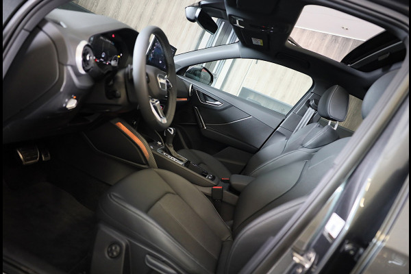 Audi Q2 35 TFSI S Line / 150 PK / AUT / Virtual Cockpit / Navi / ACC / Open Panoramadak / Ecc / Led / Pdc / Trekhaak / 18 Inch