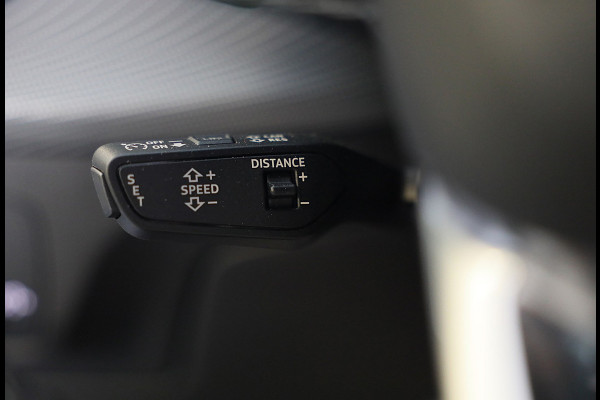 Audi Q2 35 TFSI S Line / 150 PK / AUT / Virtual Cockpit / Navi / ACC / Open Panoramadak / Ecc / Led / Pdc / Trekhaak / 18 Inch