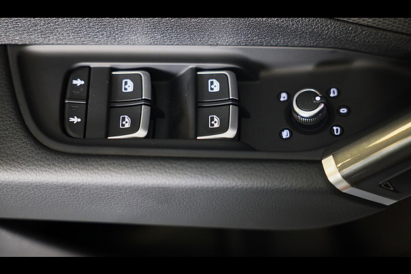 Audi Q2 35 TFSI S Line / 150 PK / AUT / Virtual Cockpit / Navi / ACC / Open Panoramadak / Ecc / Led / Pdc / Trekhaak / 18 Inch