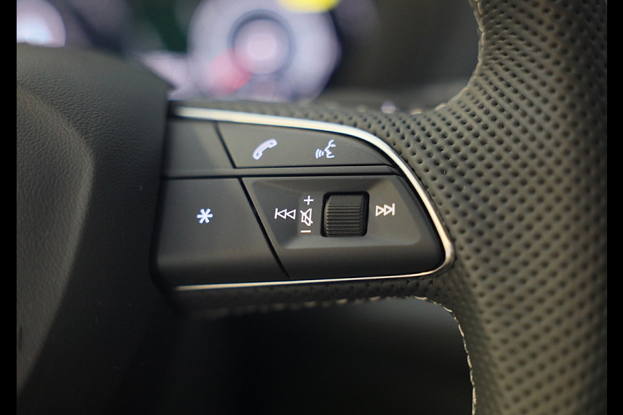 Audi Q2 35 TFSI S Line / 150 PK / AUT / Virtual Cockpit / Navi / ACC / Open Panoramadak / Ecc / Led / Pdc / Trekhaak / 18 Inch