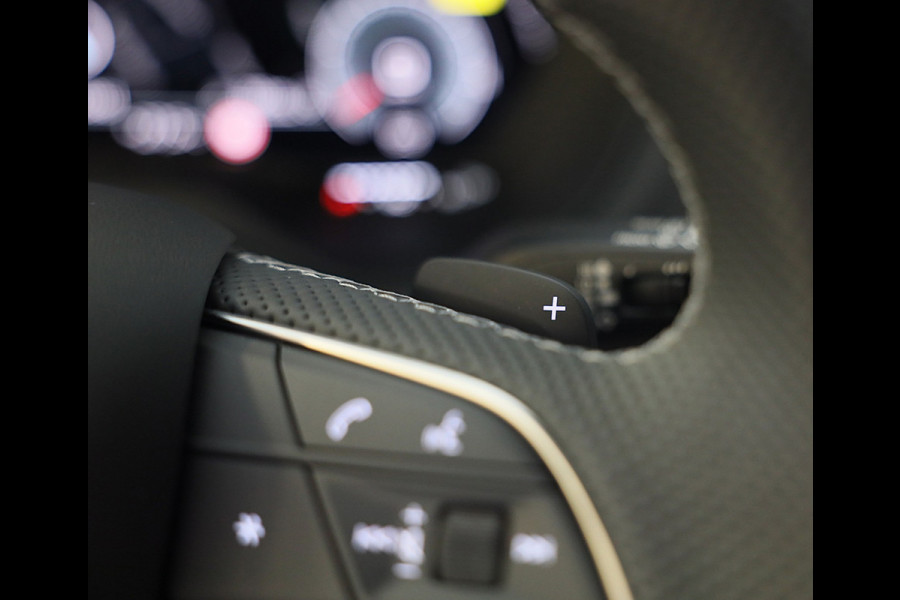 Audi Q2 35 TFSI S Line / 150 PK / AUT / Virtual Cockpit / Navi / ACC / Open Panoramadak / Ecc / Led / Pdc / Trekhaak / 18 Inch