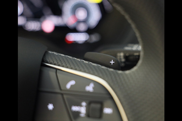 Audi Q2 35 TFSI S Line / 150 PK / AUT / Virtual Cockpit / Navi / ACC / Open Panoramadak / Ecc / Led / Pdc / Trekhaak / 18 Inch