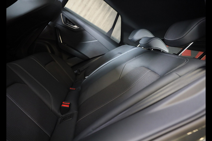 Audi Q2 35 TFSI S Line / 150 PK / AUT / Virtual Cockpit / Navi / ACC / Open Panoramadak / Ecc / Led / Pdc / Trekhaak / 18 Inch