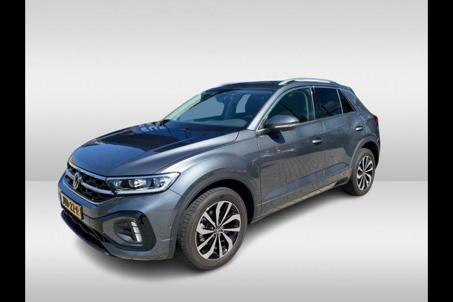 Volkswagen T-Roc 1.5 TSI R-Line Business / Trekhaak / Camera / CarPlay / Keyless / Getint glas / 17'' / Stoelverwarming / Virtual Cockpit / DAB / ACC